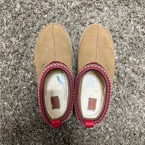 UGG platform chestnut tazz women size 8 - like new condition